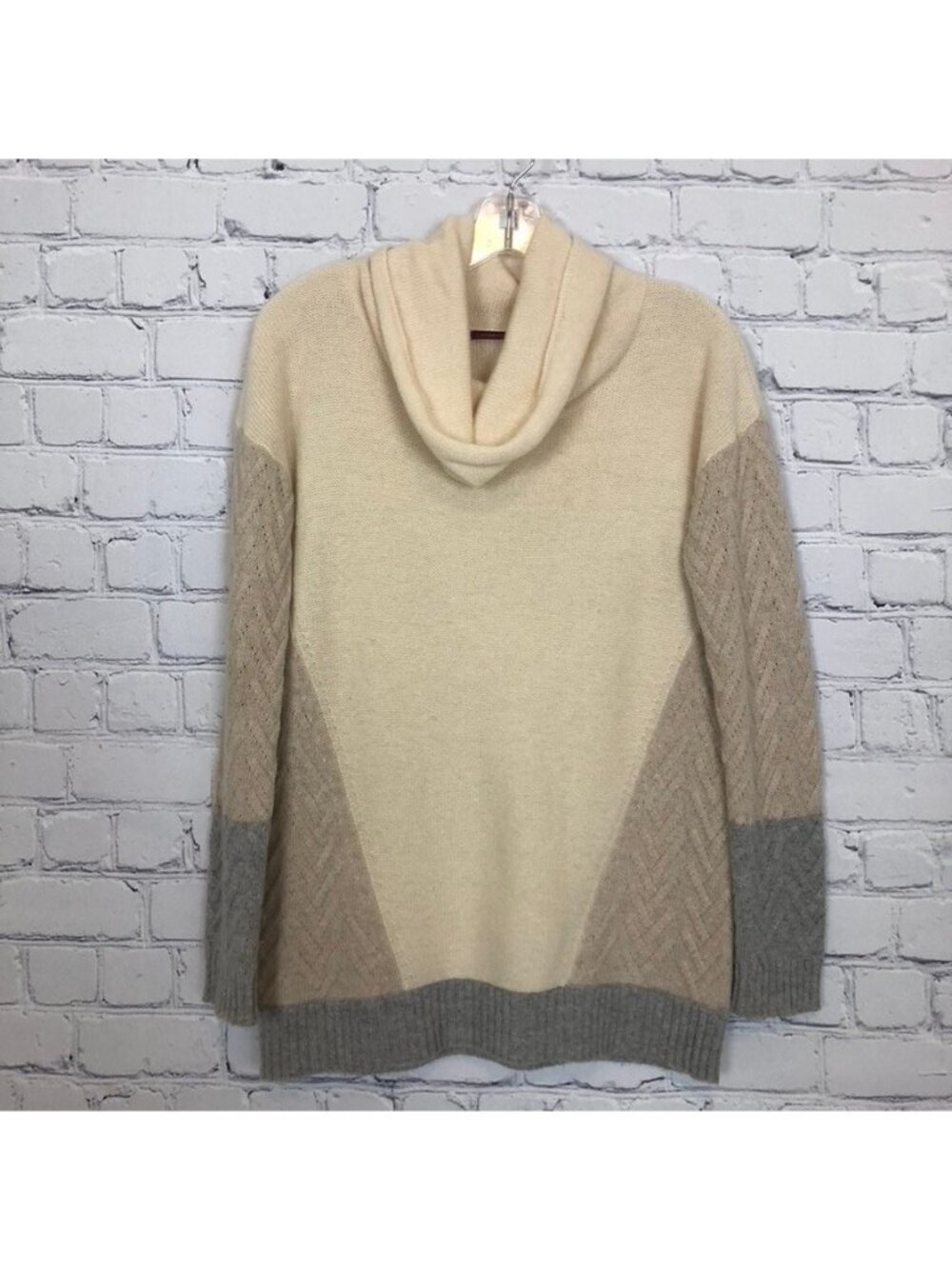 Cashmere Cashmere Ivory Cowl Neck Sweater 100% Cashmere No Size S? HOLE